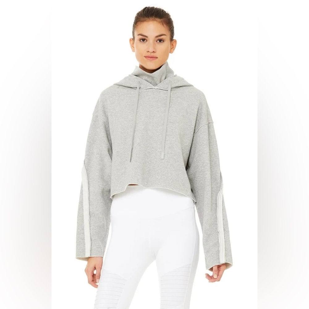 ALO YOGA Effortless Cropped Hoodie in Gray Heather